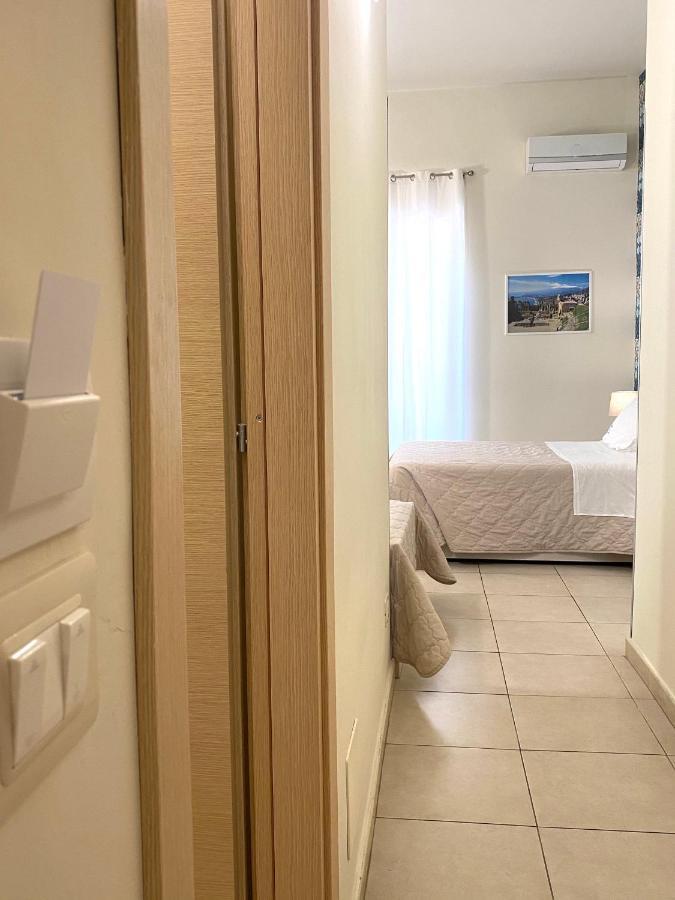 Nina B&B Giardini-Naxos Kültér fotó