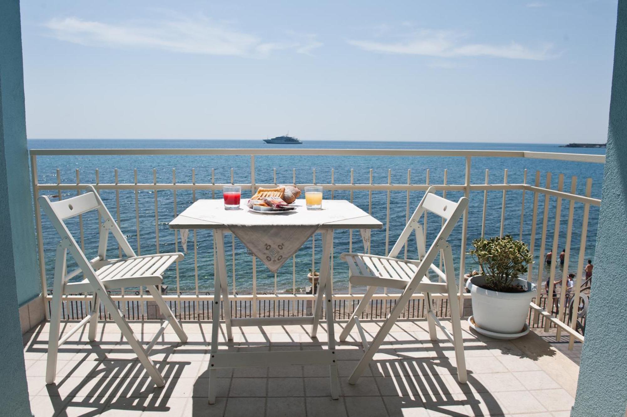 Nina B&B Giardini-Naxos Kültér fotó