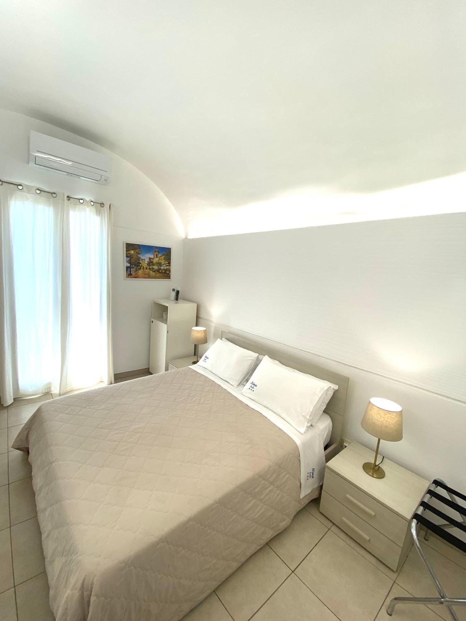 Nina B&B Giardini-Naxos Szoba fotó