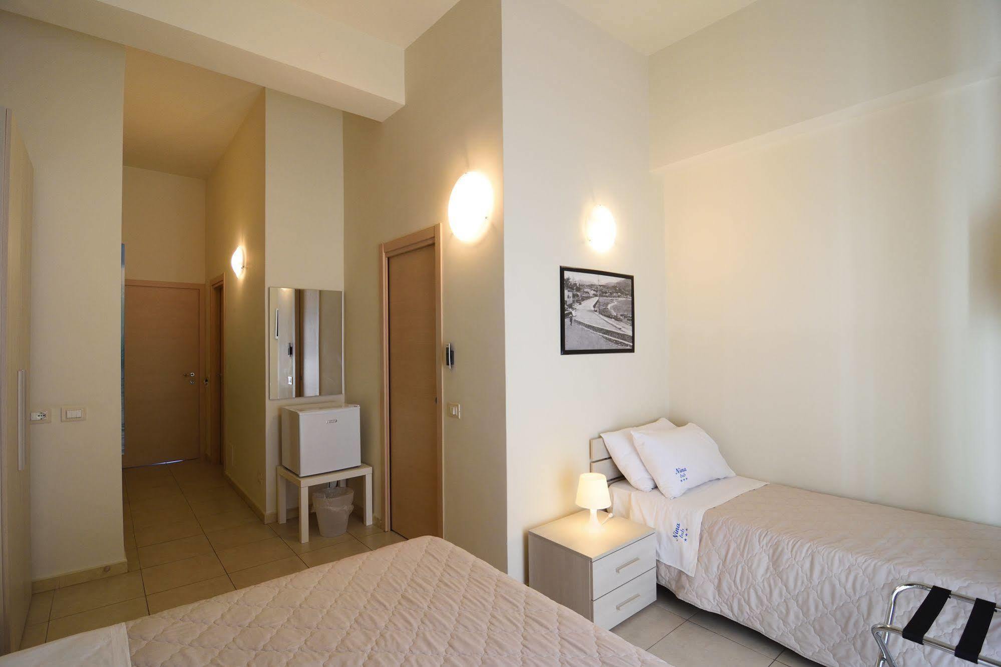Nina B&B Giardini-Naxos Kültér fotó