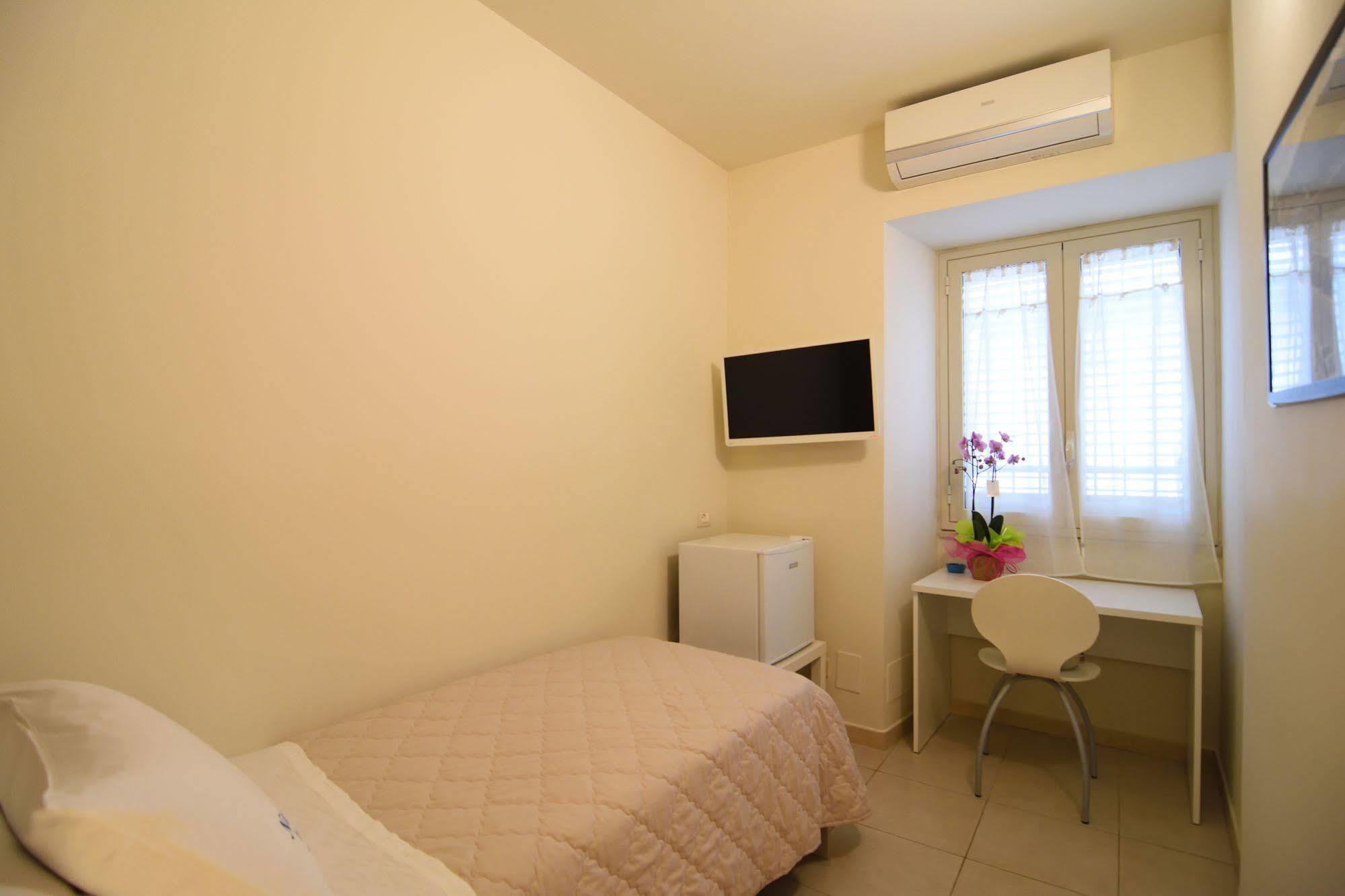 Nina B&B Giardini-Naxos Kültér fotó