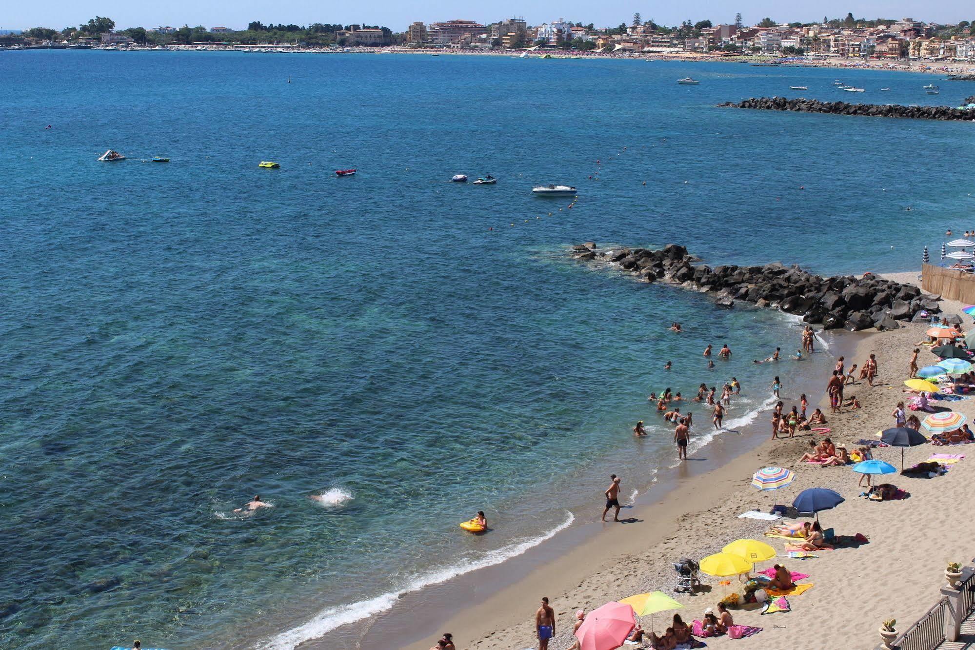 Nina B&B Giardini-Naxos Kültér fotó